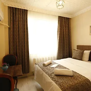 61 Aparthotel